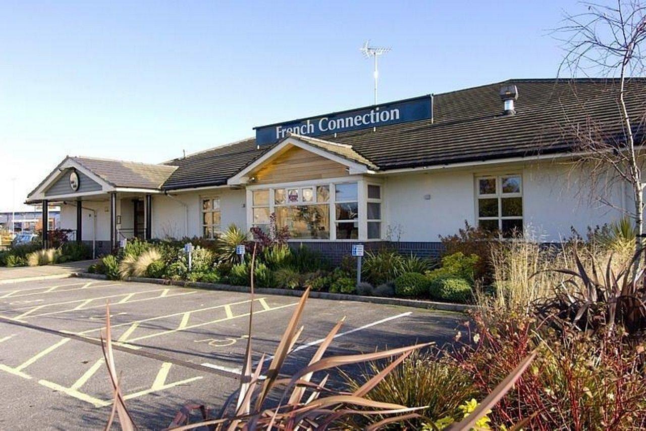 Premier Inn Ashford Central Exterior photo